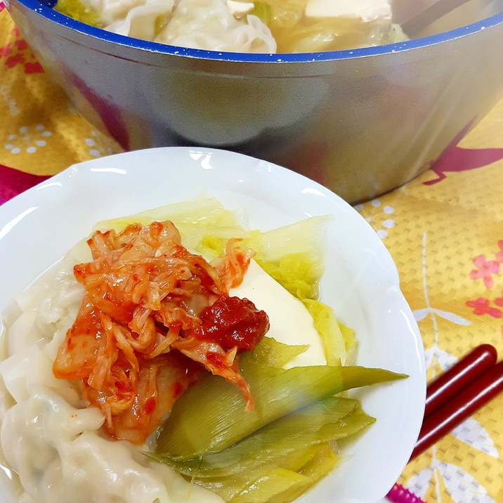 温まる～♪(^^)簡単ヘルシー！白菜キムチ餃子鍋♪